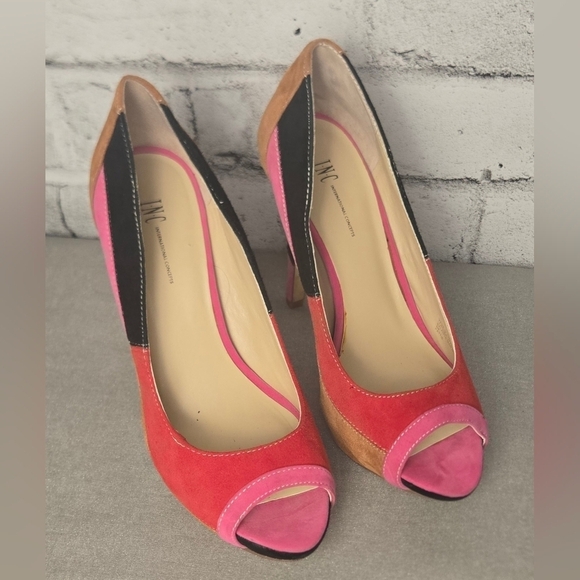 INC Suede Patchwork Peep Toe Platform Heels Red Pink Tan Size 8 - Picture 3 of 11